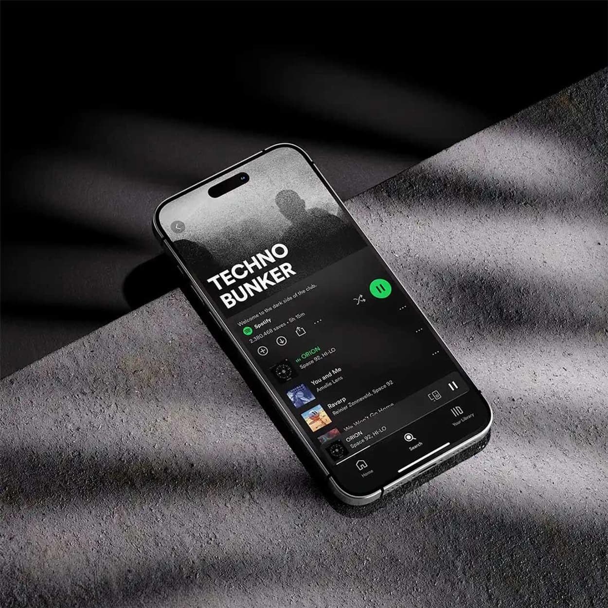 Aplicación de mobil de Spotify con la playlist de Techno Bunker