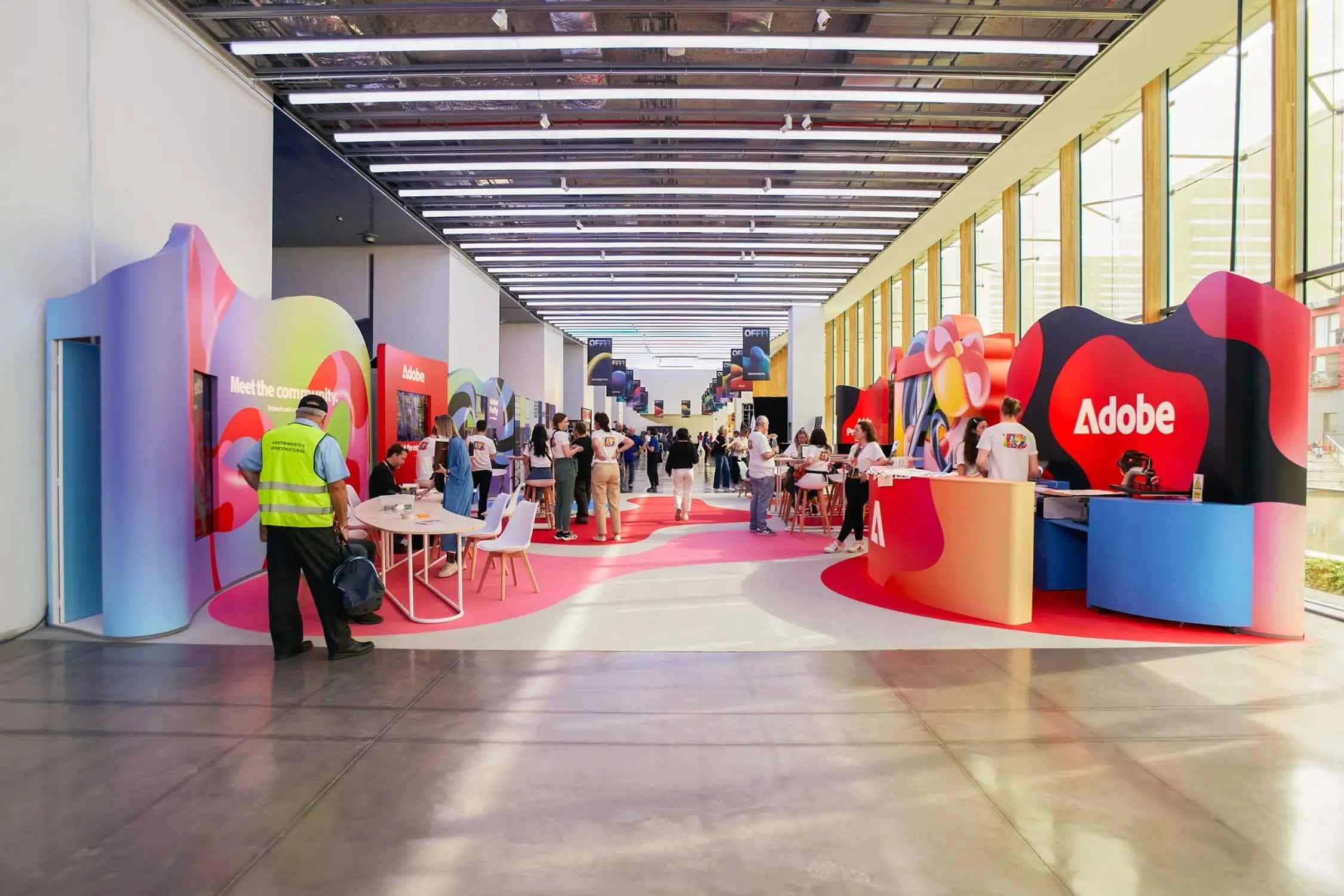 Imagen del stand para Adobe en el OFFF Festival 2024